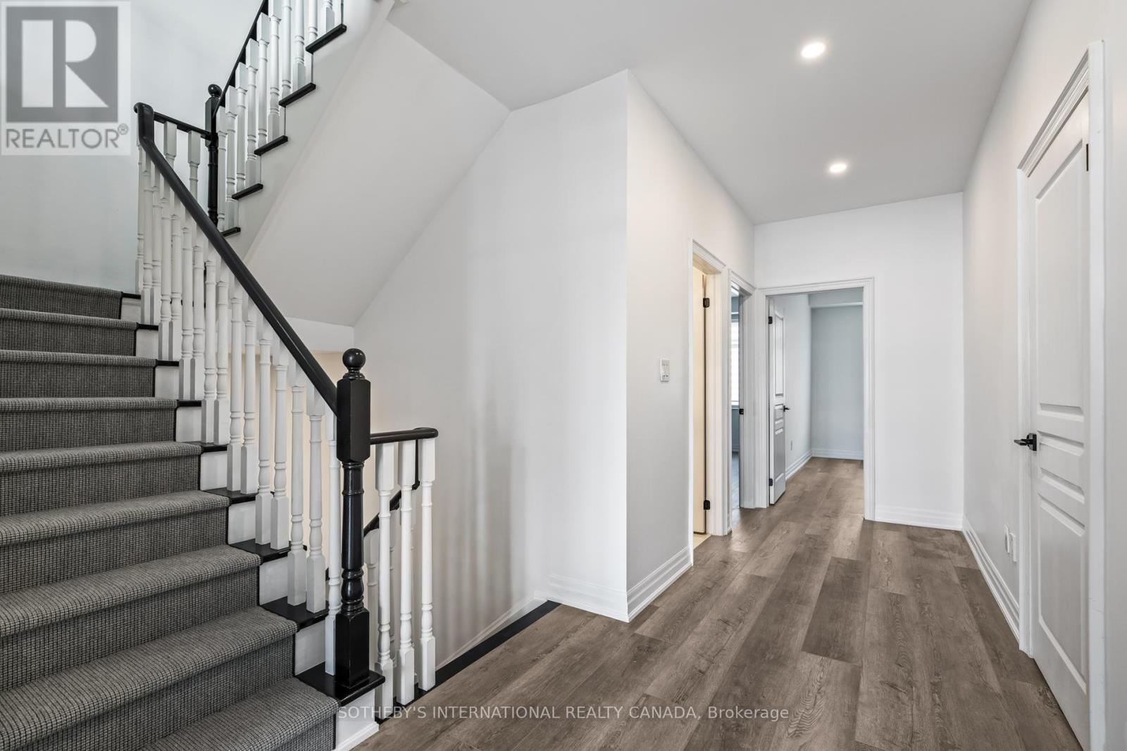 22 - 54 St Lawrence Drive, Mississauga (Port Credit), Ontario  L5G 4V1 - Photo 21 - W12385340