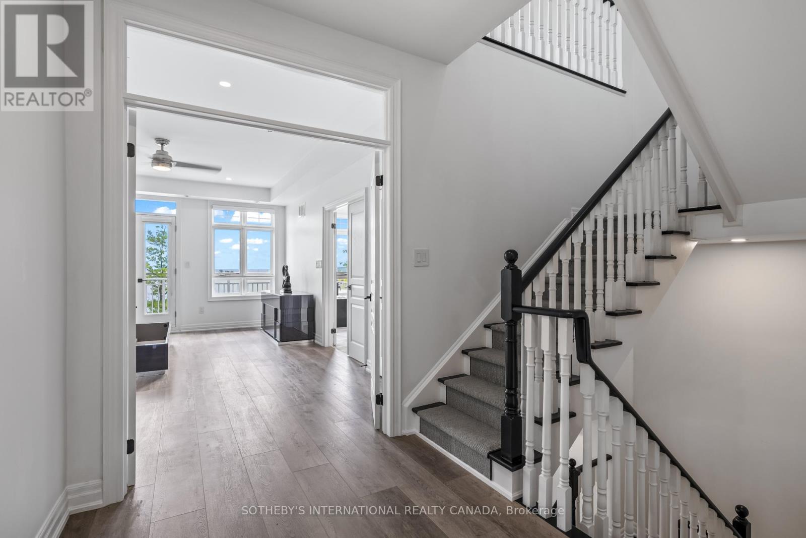 22 - 54 St Lawrence Drive, Mississauga (Port Credit), Ontario  L5G 4V1 - Photo 22 - W12385340