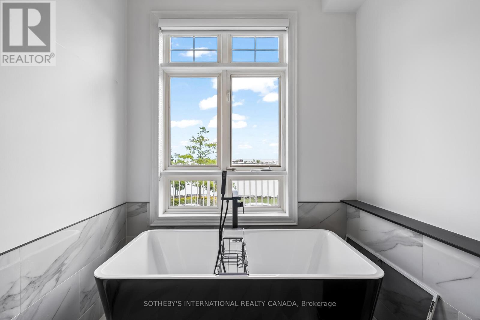 22 - 54 St Lawrence Drive, Mississauga (Port Credit), Ontario  L5G 4V1 - Photo 26 - W12385340