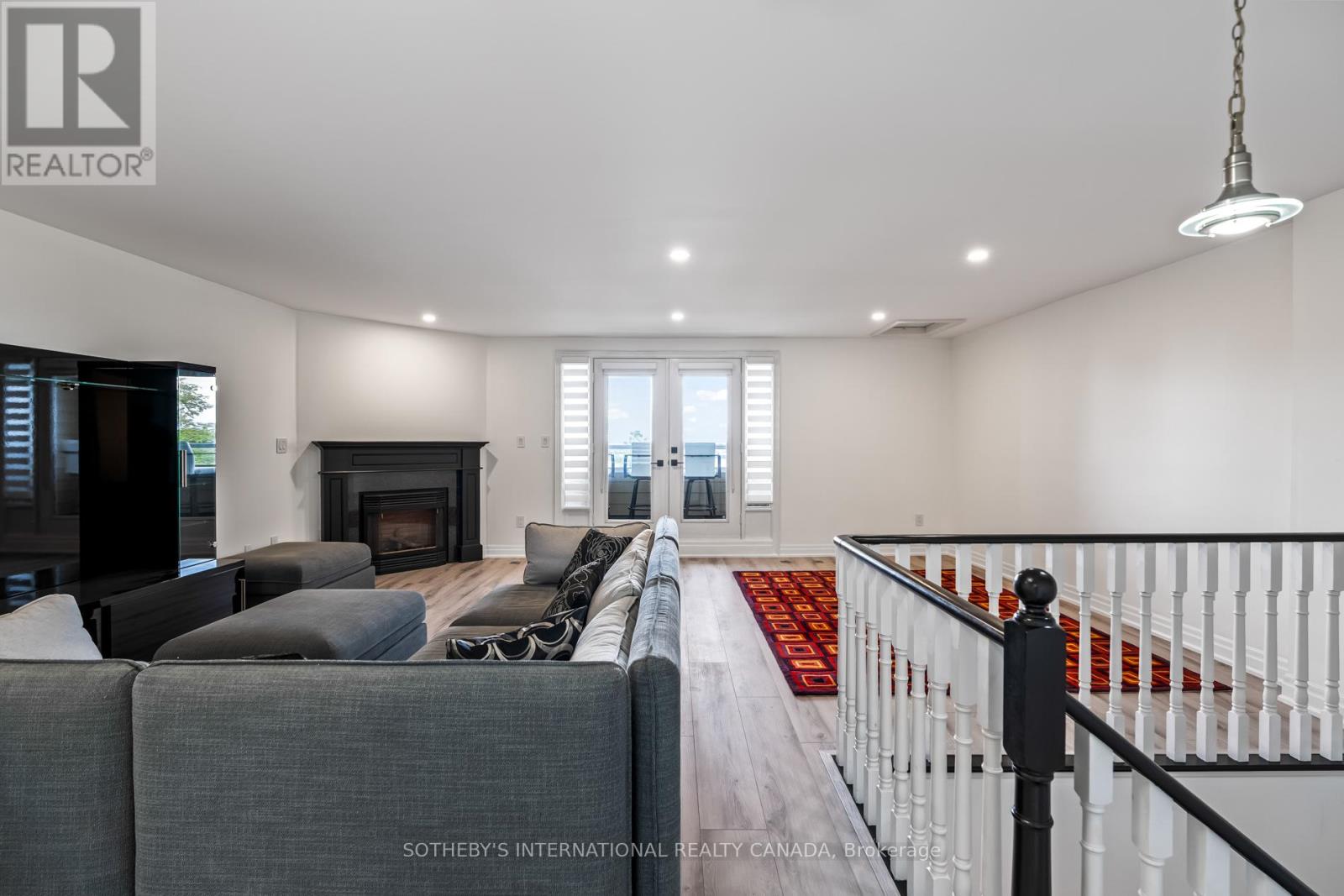 22 - 54 St Lawrence Drive, Mississauga (Port Credit), Ontario  L5G 4V1 - Photo 32 - W12385340