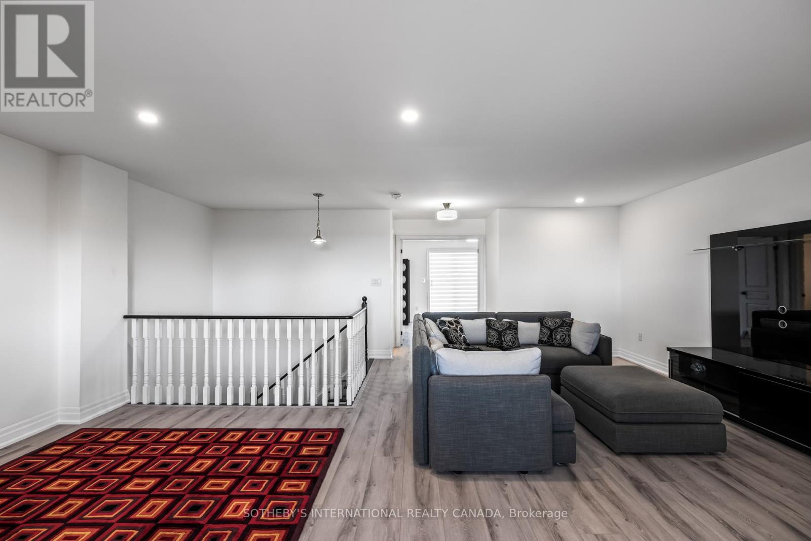 22 - 54 St Lawrence Drive, Mississauga (Port Credit), Ontario  L5G 4V1 - Photo 34 - W12385340
