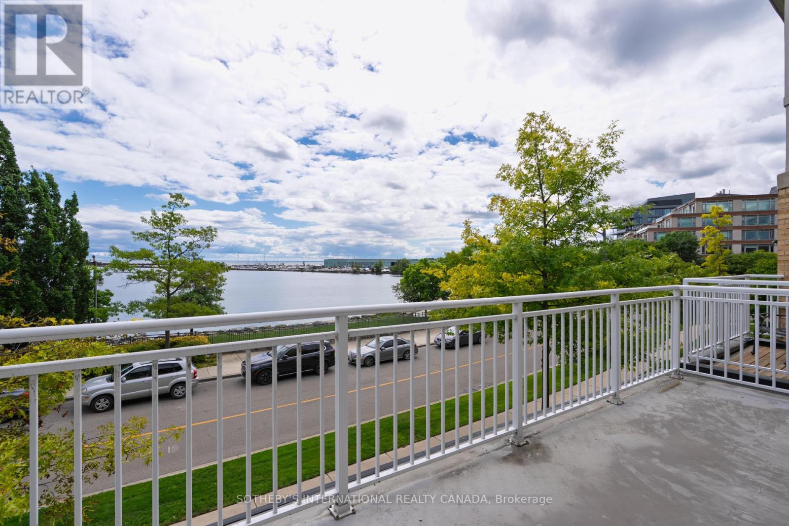 22 - 54 St Lawrence Drive, Mississauga (Port Credit), Ontario  L5G 4V1 - Photo 36 - W12385340