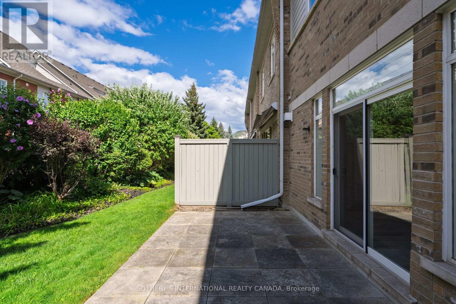 22 - 54 St Lawrence Drive, Mississauga (Port Credit), Ontario  L5G 4V1 - Photo 41 - W12385340