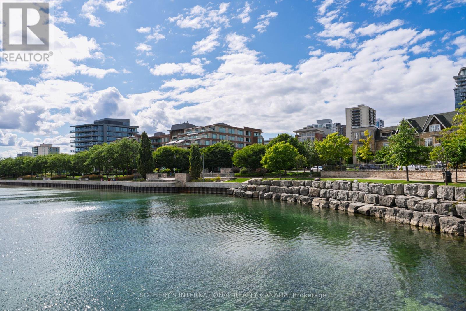 22 - 54 St Lawrence Drive, Mississauga (Port Credit), Ontario  L5G 4V1 - Photo 42 - W12385340