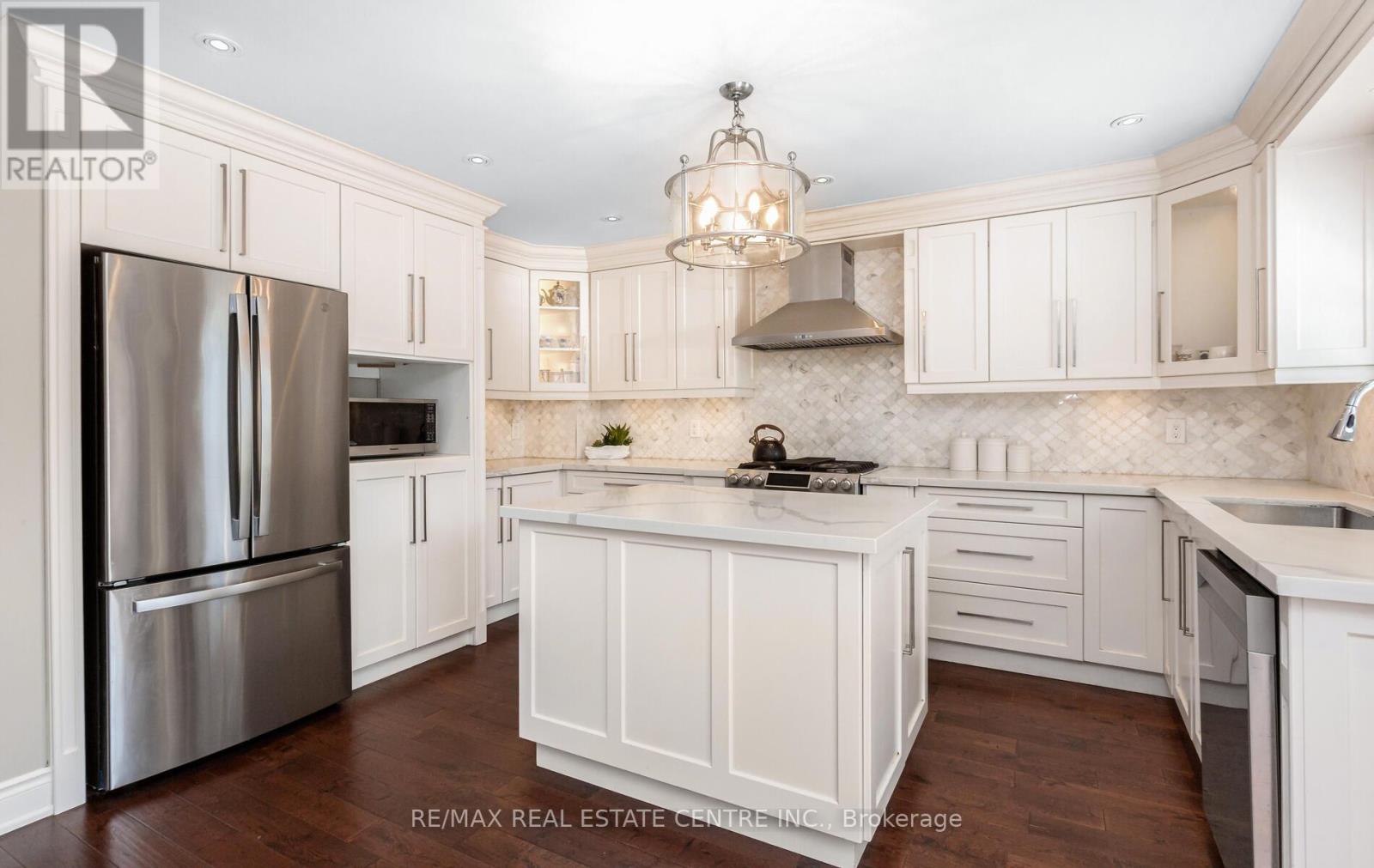 5302 Lismic Boulevard, Mississauga (East Credit), Ontario  L5V 1P5 - Photo 17 - W12385366