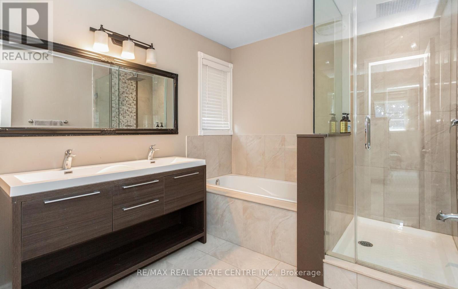 5302 Lismic Boulevard, Mississauga (East Credit), Ontario  L5V 1P5 - Photo 30 - W12385366