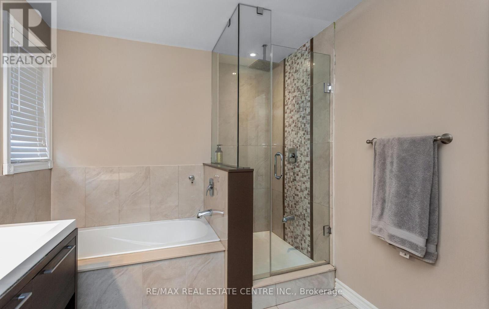 5302 Lismic Boulevard, Mississauga (East Credit), Ontario  L5V 1P5 - Photo 31 - W12385366