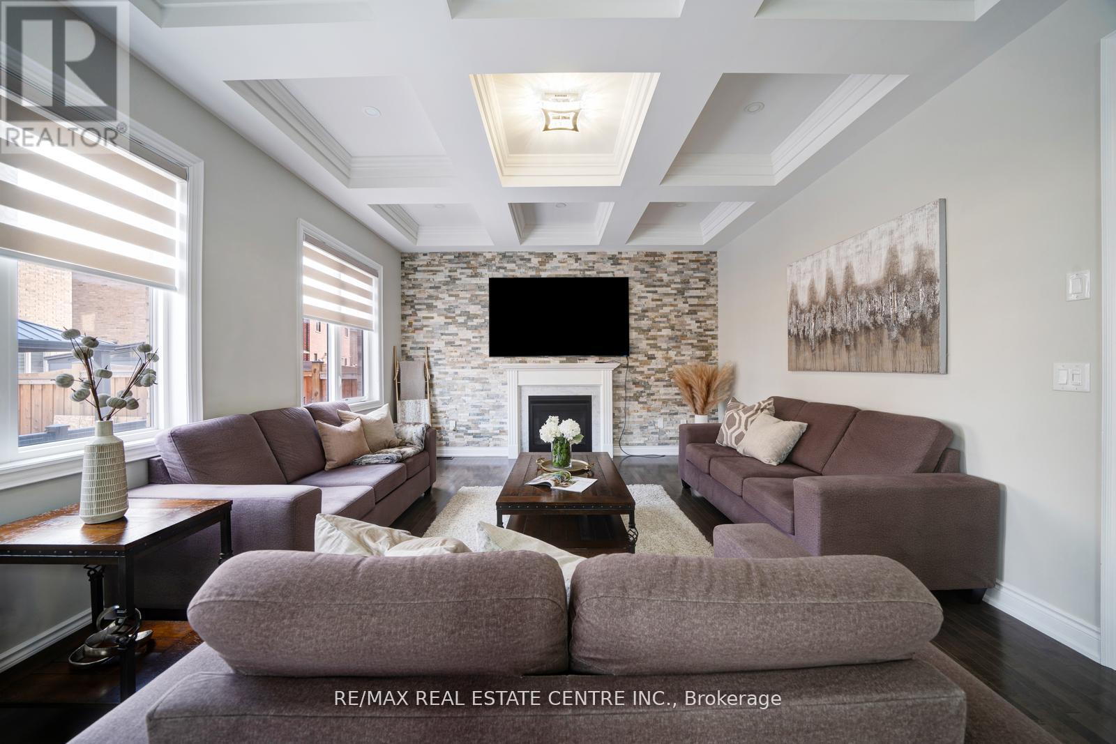 5 Carl Finlay Drive, Brampton (Toronto Gore Rural Estate), Ontario  L6P 4G4 - Photo 13 - W12385377