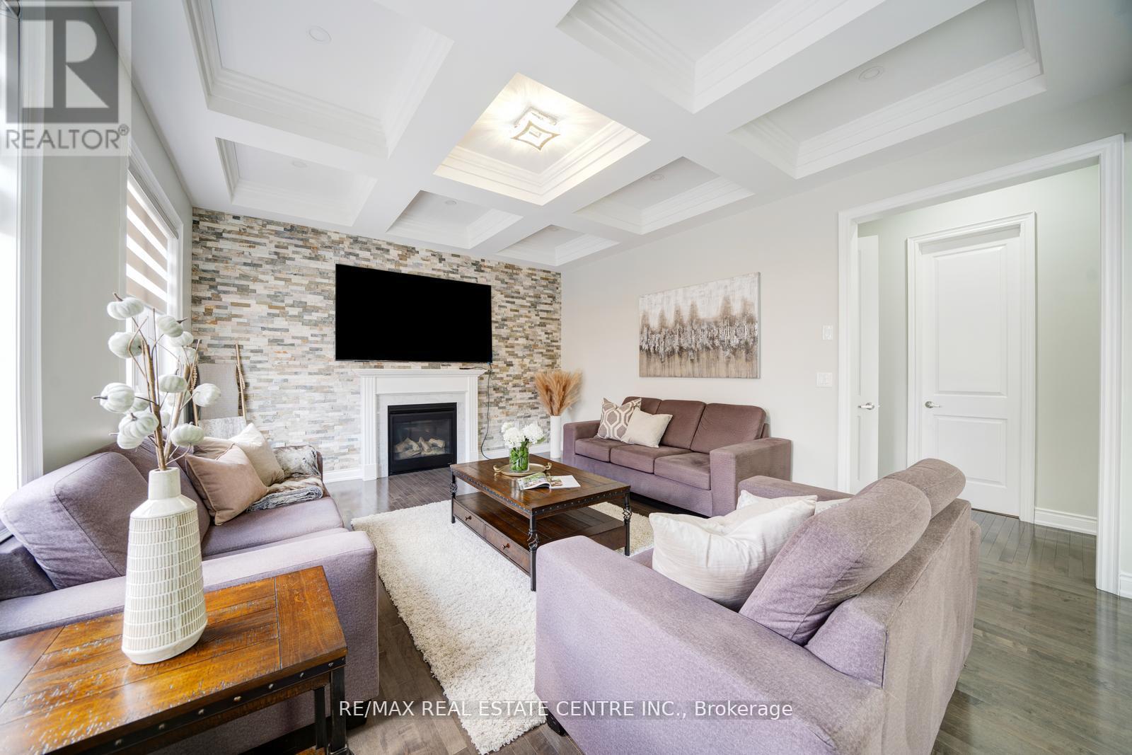 5 Carl Finlay Drive, Brampton (Toronto Gore Rural Estate), Ontario  L6P 4G4 - Photo 14 - W12385377