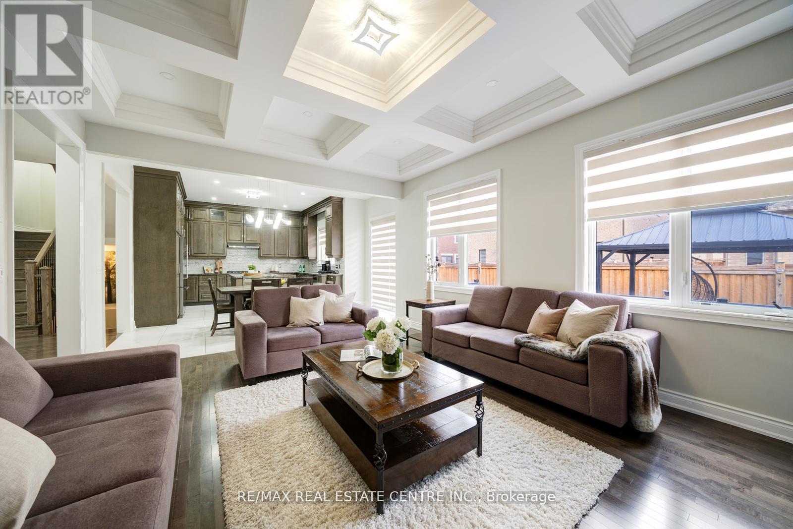 5 Carl Finlay Drive, Brampton (Toronto Gore Rural Estate), Ontario  L6P 4G4 - Photo 15 - W12385377