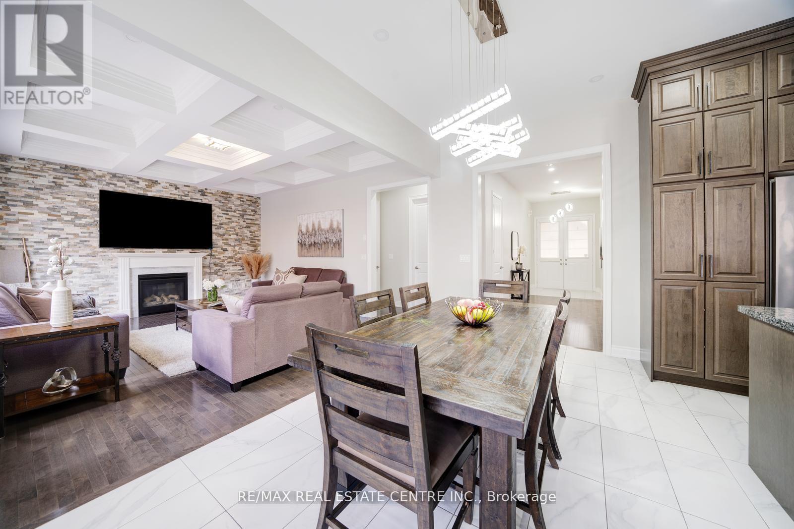 5 Carl Finlay Drive, Brampton (Toronto Gore Rural Estate), Ontario  L6P 4G4 - Photo 19 - W12385377