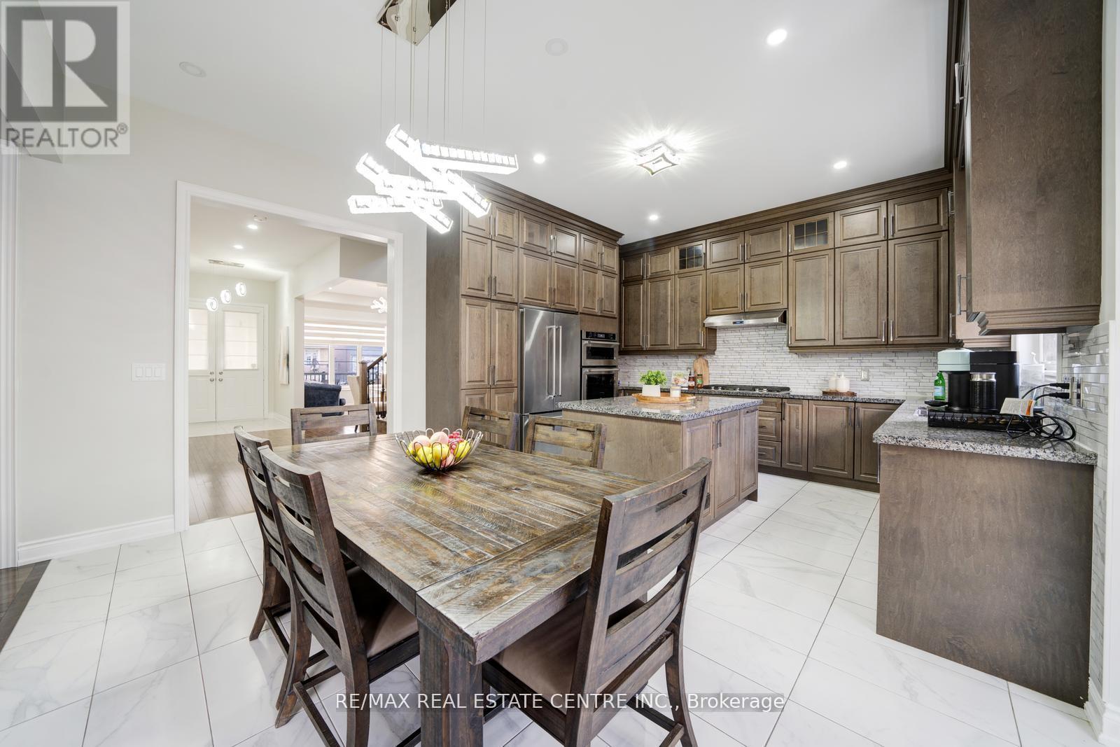 5 Carl Finlay Drive, Brampton (Toronto Gore Rural Estate), Ontario  L6P 4G4 - Photo 20 - W12385377