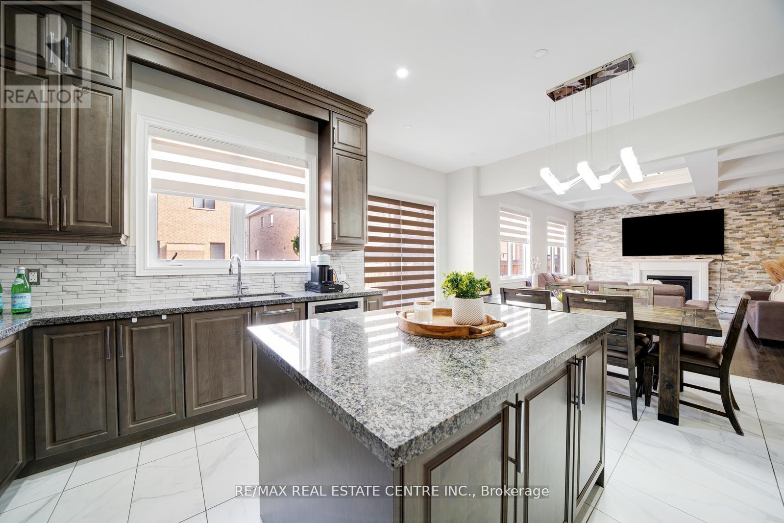 5 Carl Finlay Drive, Brampton (Toronto Gore Rural Estate), Ontario  L6P 4G4 - Photo 23 - W12385377