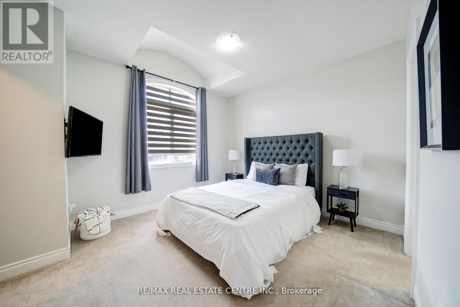 5 Carl Finlay Drive, Brampton (Toronto Gore Rural Estate), Ontario  L6P 4G4 - Photo 44 - W12385377