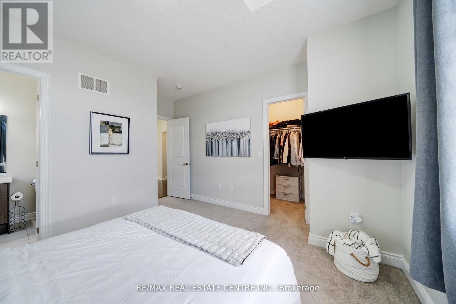 5 Carl Finlay Drive, Brampton (Toronto Gore Rural Estate), Ontario  L6P 4G4 - Photo 46 - W12385377