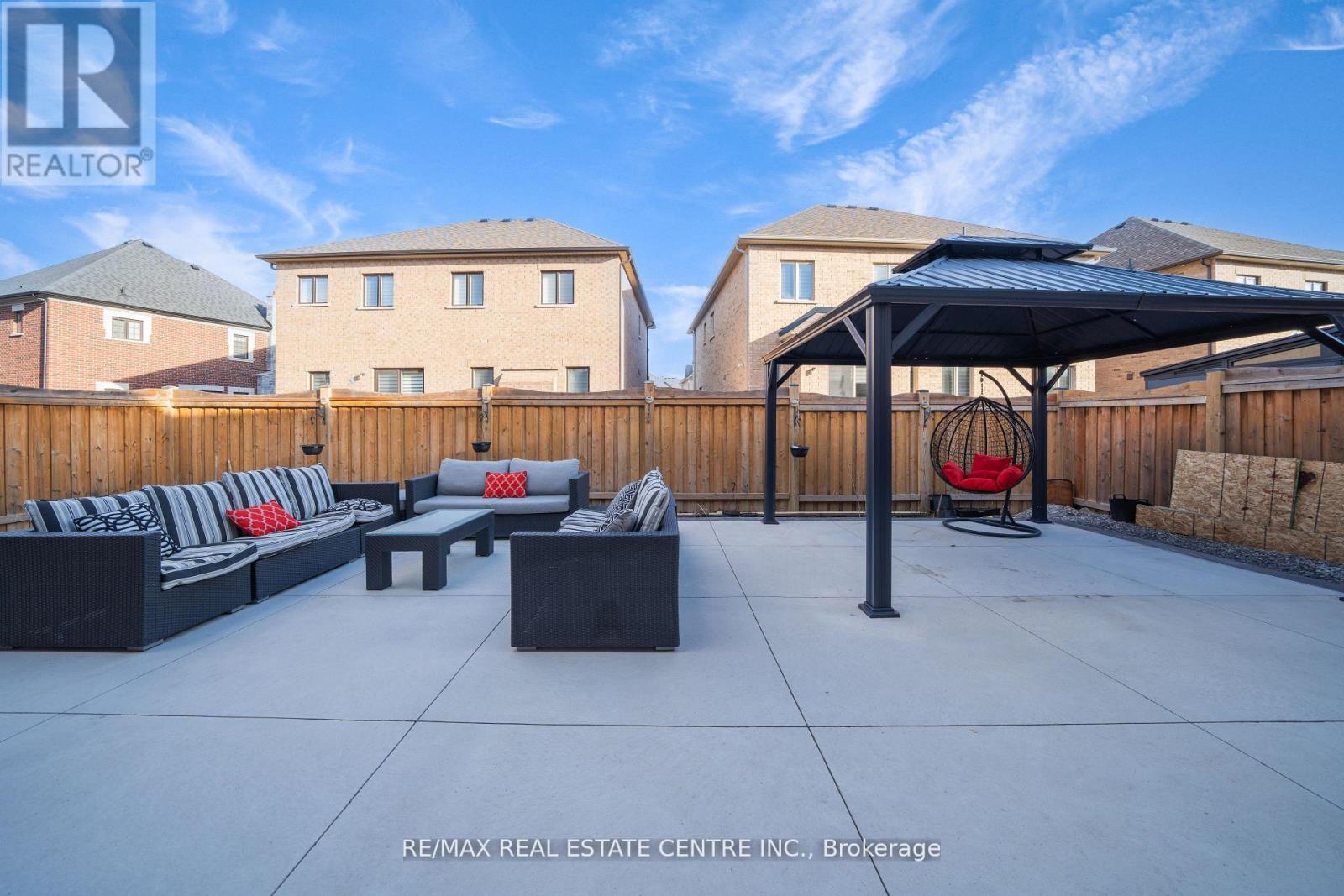 5 Carl Finlay Drive, Brampton (Toronto Gore Rural Estate), Ontario  L6P 4G4 - Photo 49 - W12385377