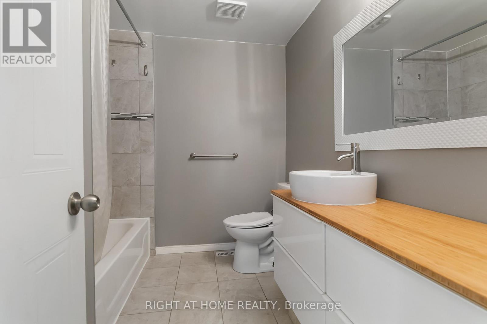 12 - 1520 Reeves Gate, Oakville (Ga Glen Abbey), Ontario  L6M 3J4 - Photo 27 - W12380023