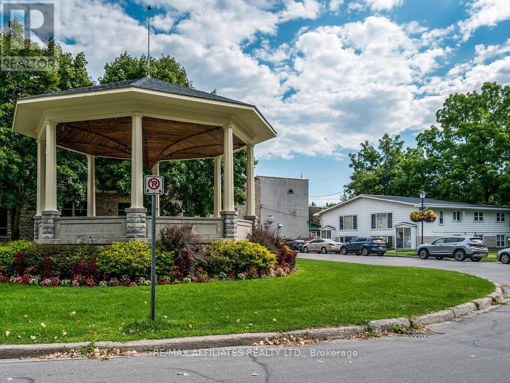 6-8 Market Square, Perth, Ontario  K7H 1V7 - Photo 6 - X12385439
