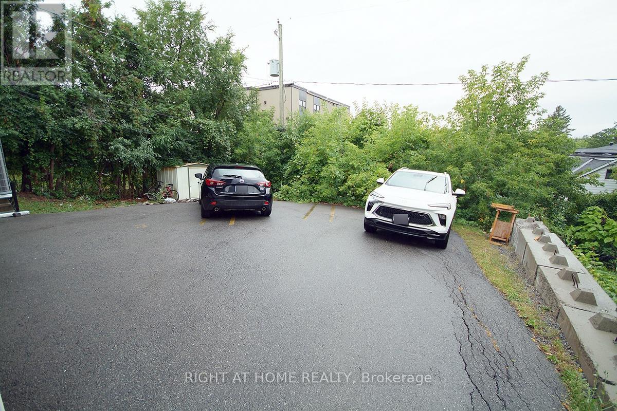 2 - 2436 Carlsen Avenue, Ottawa, Ontario  K1V 8G1 - Photo 11 - X12385448