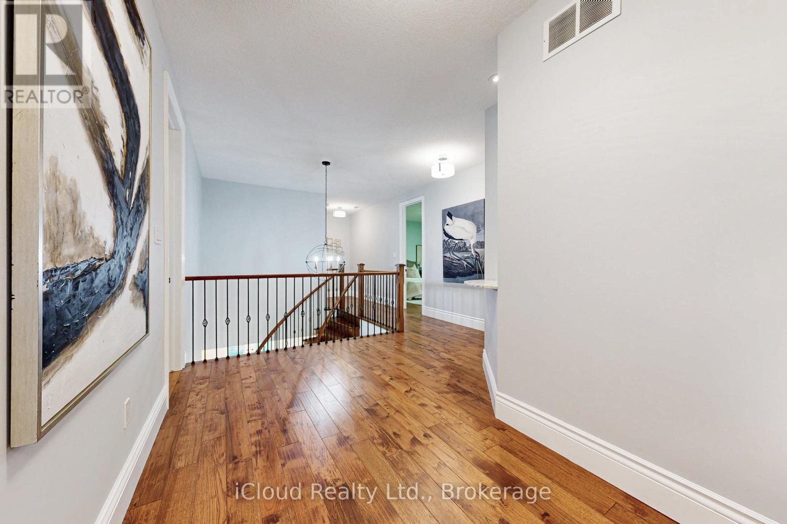 7 Riesling Court, Hamilton, Ontario  L8G 0B4 - Photo 20 - X12385286