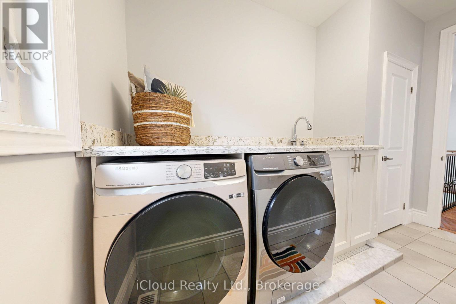 7 Riesling Court, Hamilton, Ontario  L8G 0B4 - Photo 34 - X12385286