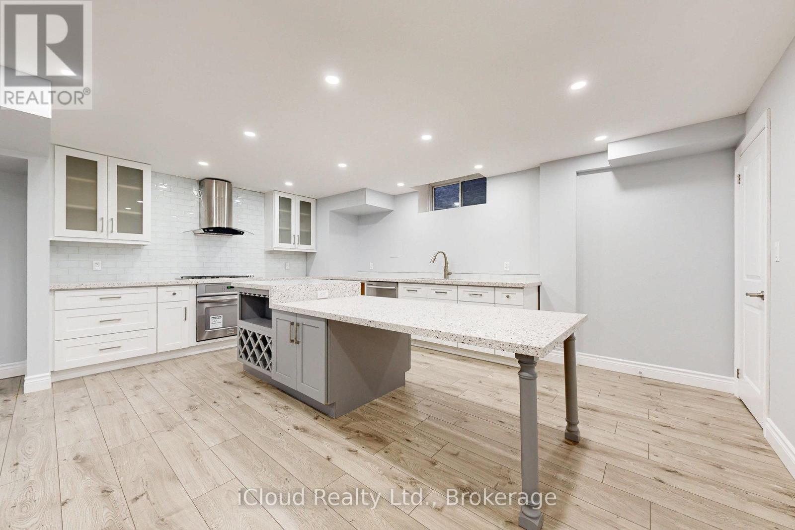 7 Riesling Court, Hamilton, Ontario  L8G 0B4 - Photo 38 - X12385286