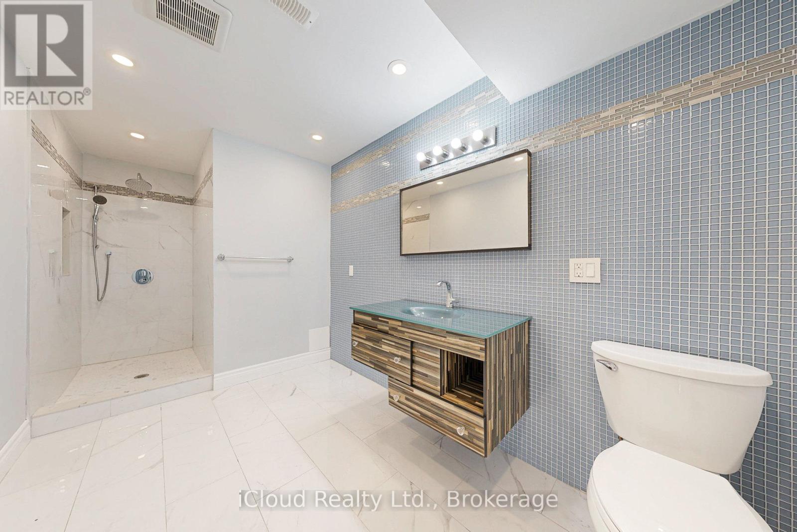 7 Riesling Court, Hamilton, Ontario  L8G 0B4 - Photo 43 - X12385286