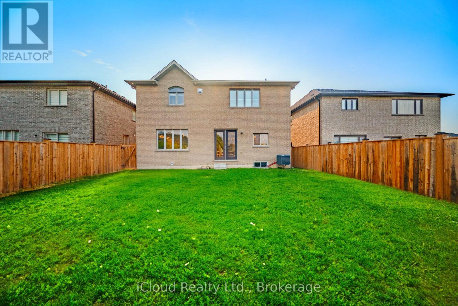 7 Riesling Court, Hamilton, Ontario  L8G 0B4 - Photo 46 - X12385286