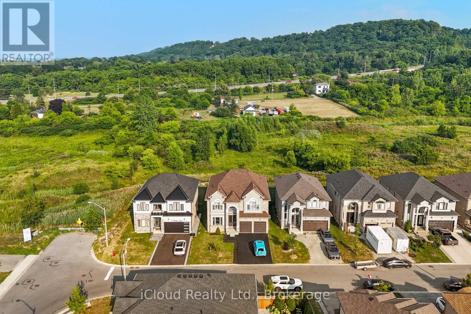 7 Riesling Court, Hamilton, Ontario  L8G 0B4 - Photo 50 - X12385286