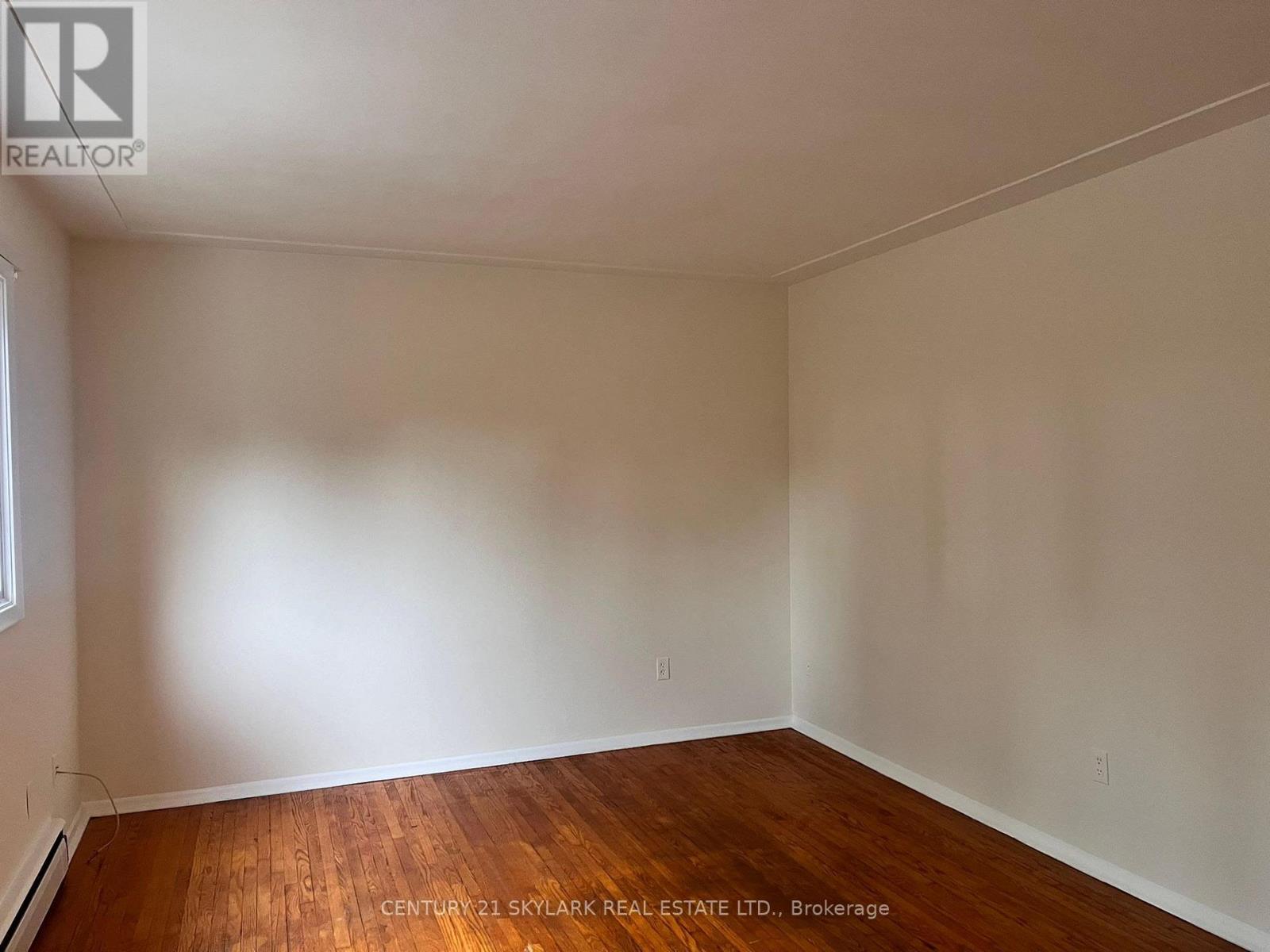 3 - 75 Highland Road, Kitchener, Ontario  N2M 3V8 - Photo 4 - X12385298