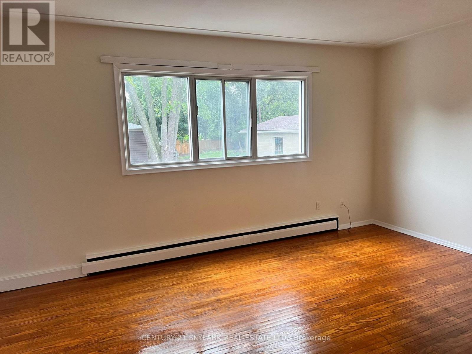 3 - 75 Highland Road, Kitchener, Ontario  N2M 3V8 - Photo 5 - X12385298