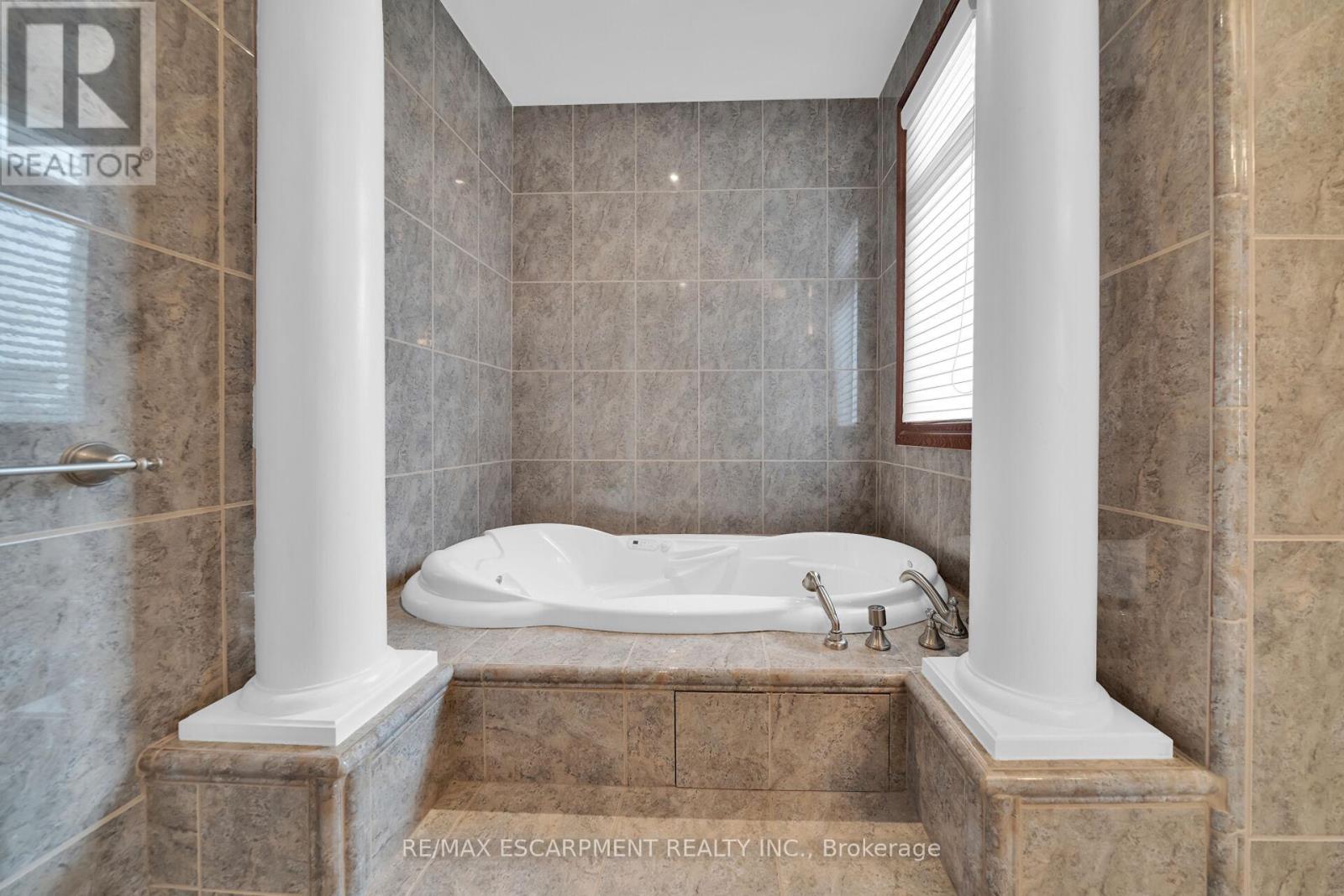117 Christopher Drive, Hamilton (Kennedy), Ontario  L9B 1G6 - Photo 24 - X12385391