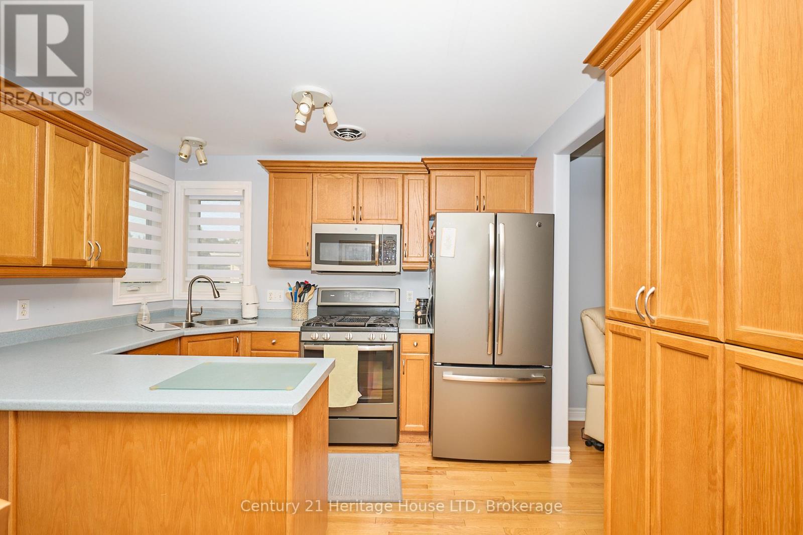 358 Antoinette Road, Fort Erie, Ontario  L2A 6S5 - Photo 10 - X12385426