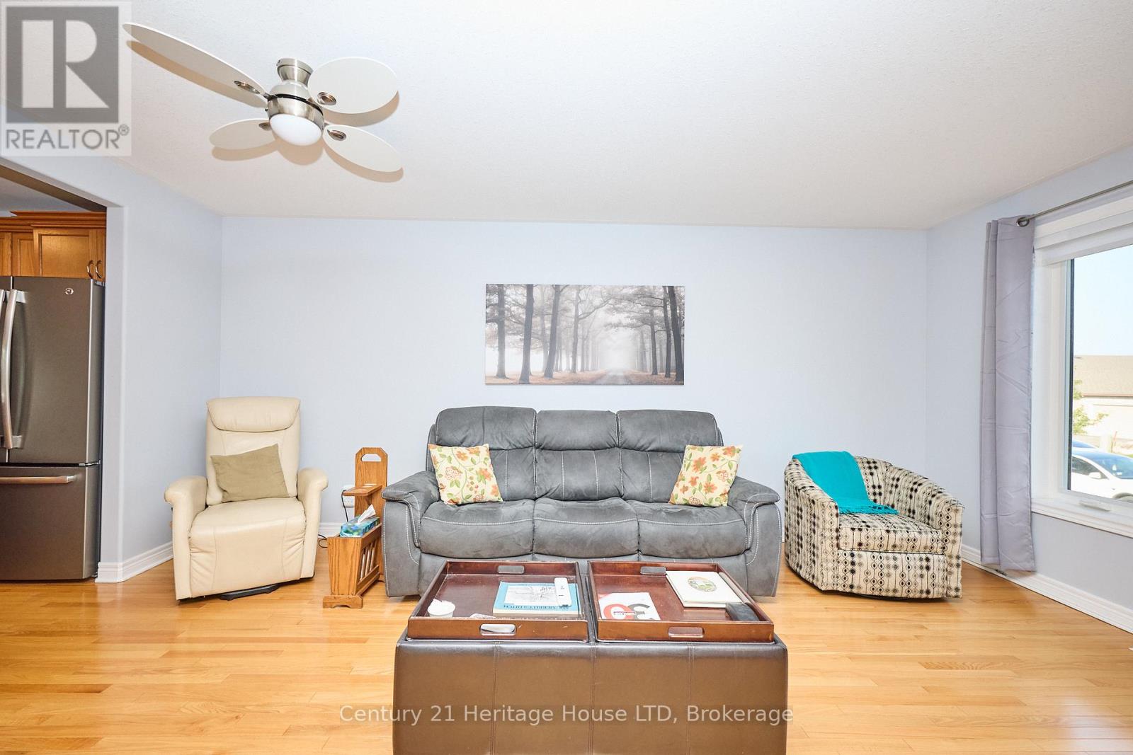 358 Antoinette Road, Fort Erie, Ontario  L2A 6S5 - Photo 3 - X12385426
