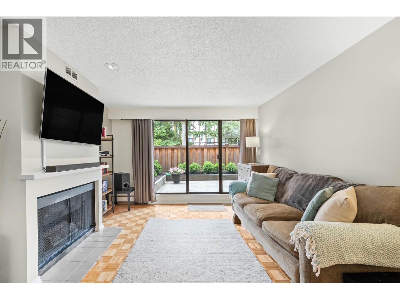 102 708 EIGHTH AVENUE, New Westminster, British Columbia