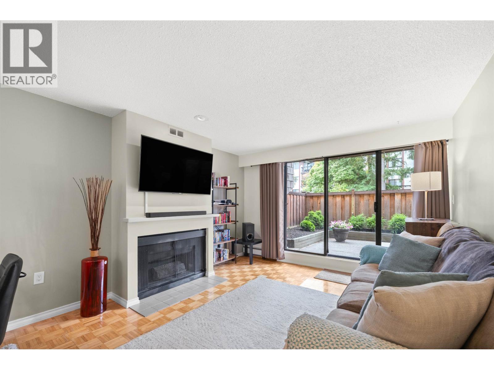 102 708 Eighth Avenue, New Westminster, British Columbia  V3M 2R3 - Photo 2 - R3044269