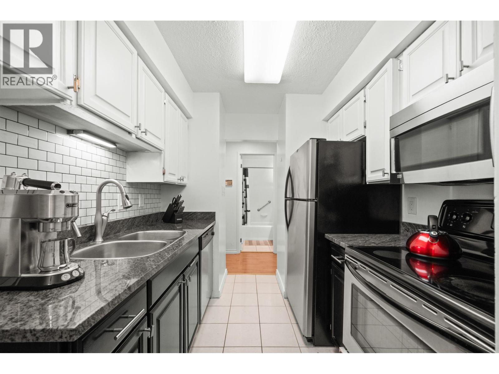 102 708 Eighth Avenue, New Westminster, British Columbia  V3M 2R3 - Photo 8 - R3044269