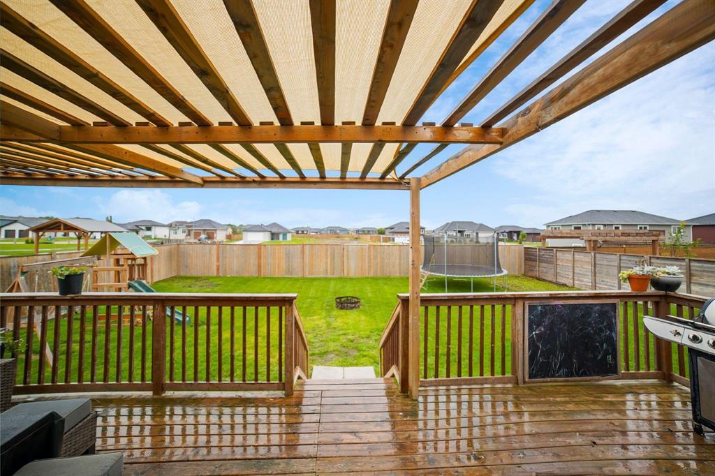 24 Orchard Hill Drive, Mitchell, Manitoba  R5G 2K7 - Photo 3 - 202522262