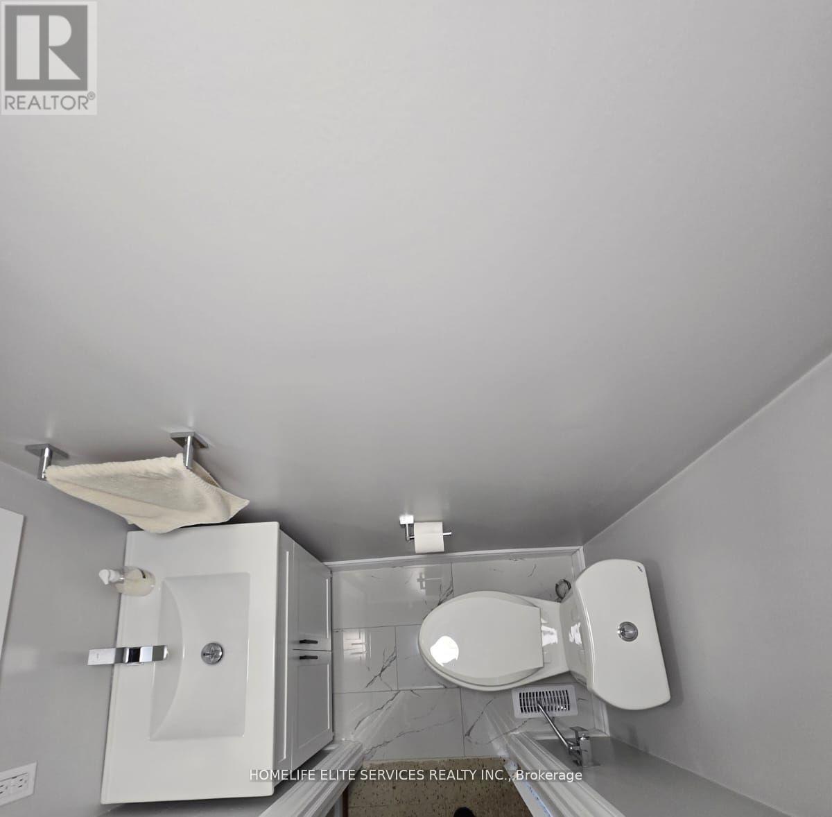28 Delbert Drive, Toronto, Ontario  M1P 1X2 - Photo 13 - E12385420
