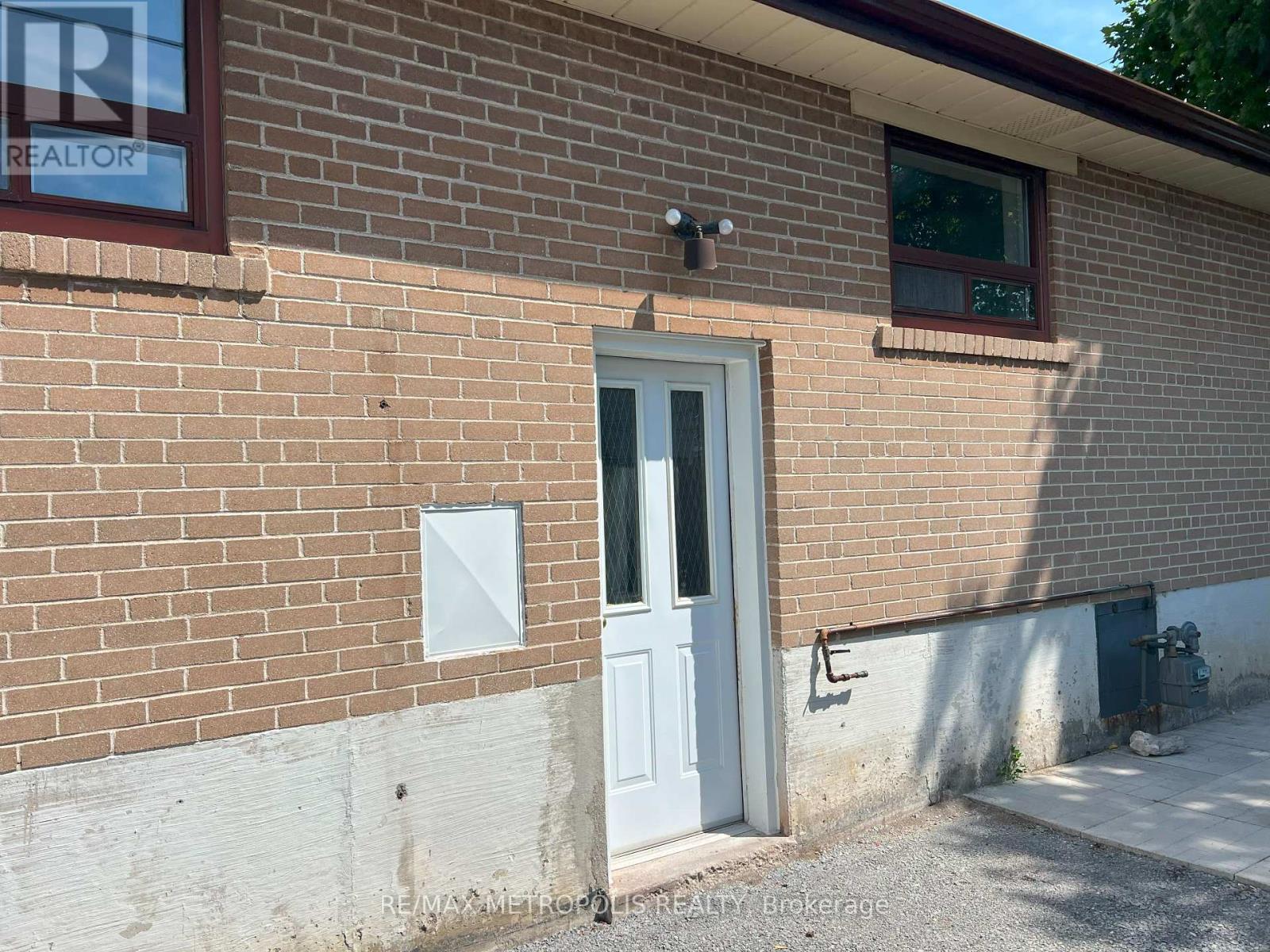 Basement - 797 Zator Avenue, Pickering, Ontario  L1W 1X8 - Photo 2 - E12385432