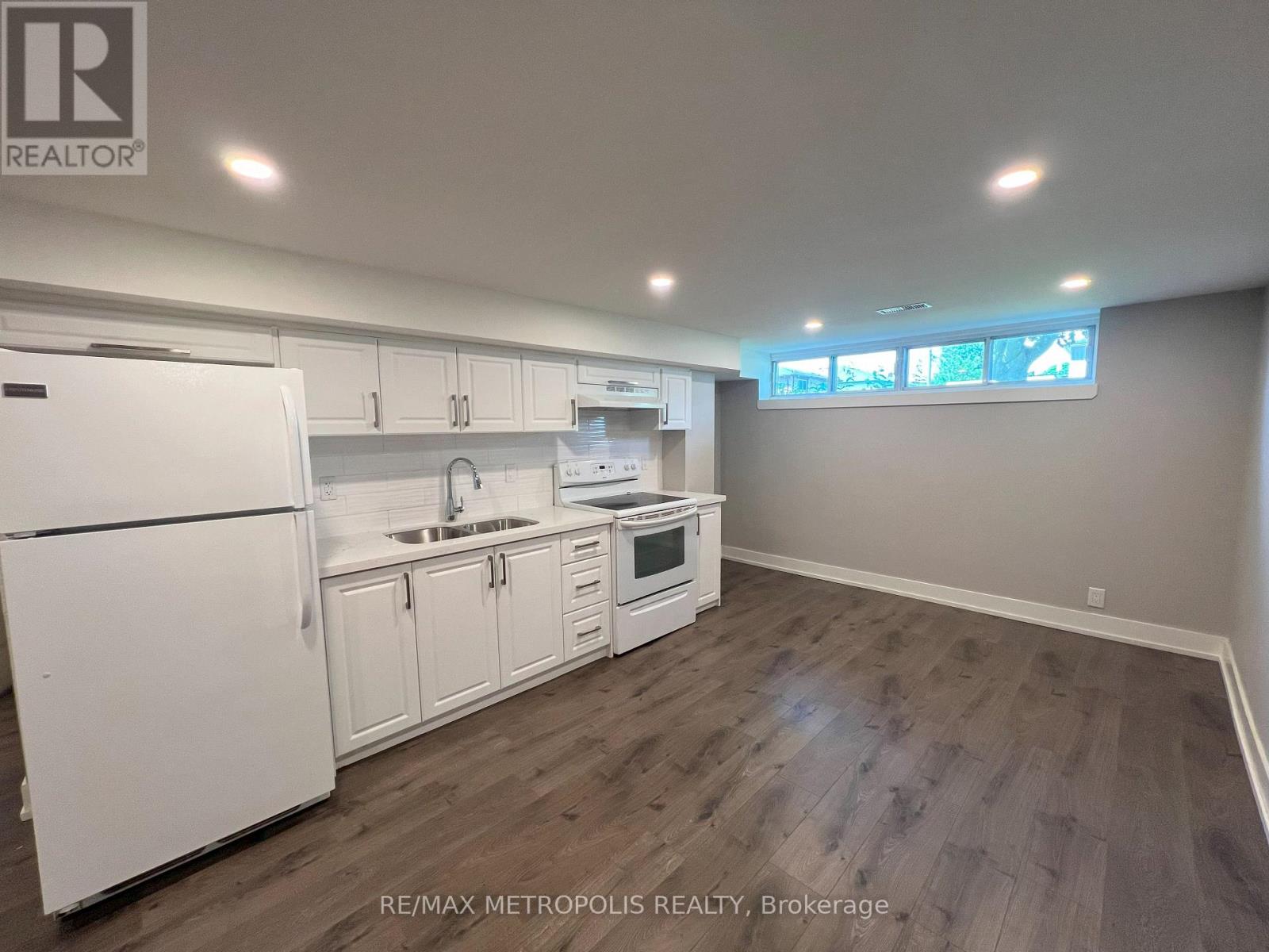 Basement - 797 Zator Avenue, Pickering, Ontario  L1W 1X8 - Photo 3 - E12385432