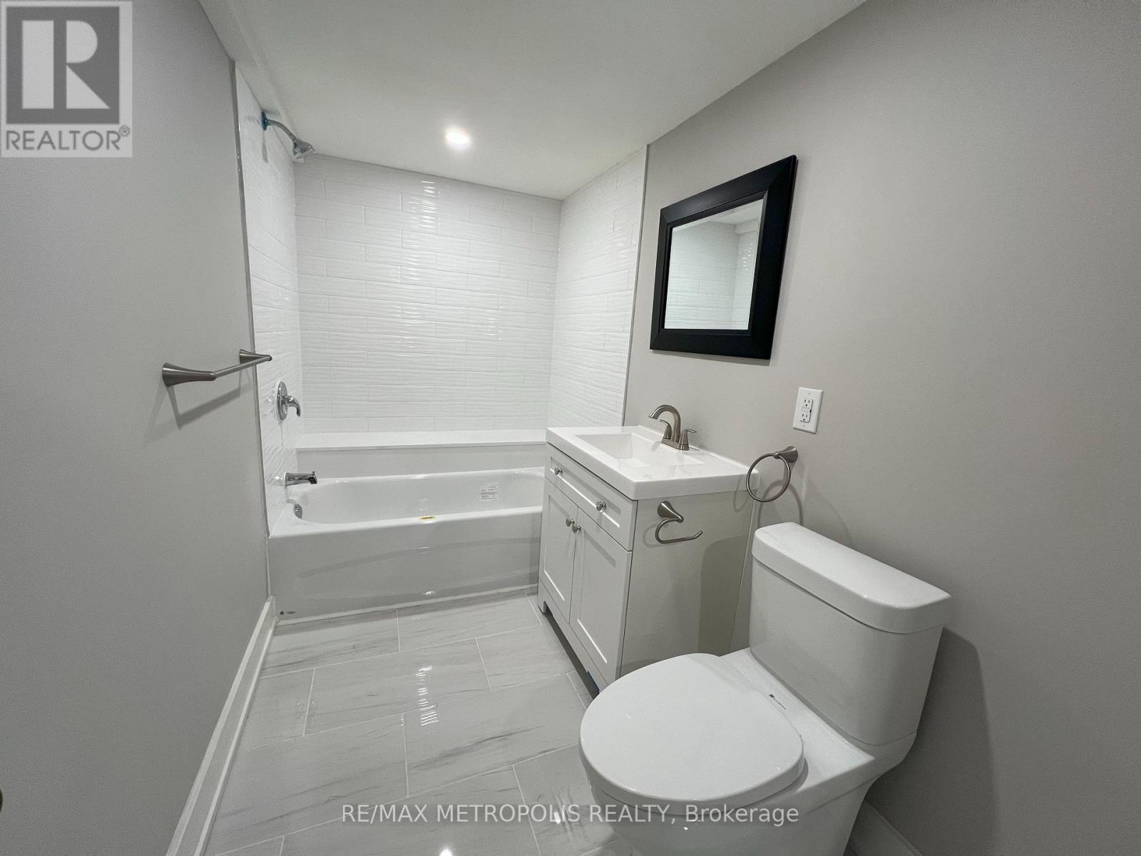 Basement - 797 Zator Avenue, Pickering, Ontario  L1W 1X8 - Photo 6 - E12385432