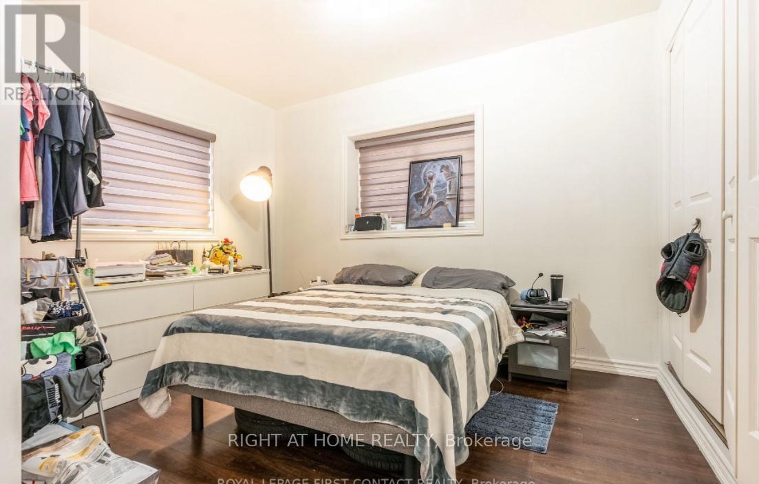180 Blake Street, Barrie, Ontario  L4M 1K3 - Photo 10 - S12385417