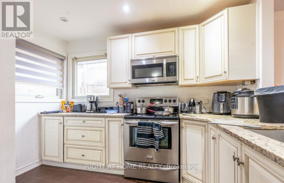 180 Blake Street, Barrie, Ontario  L4M 1K3 - Photo 14 - S12385417