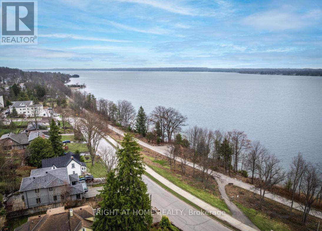 180 Blake Street, Barrie, Ontario  L4M 1K3 - Photo 4 - S12385417