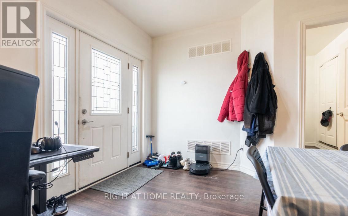 180 Blake Street, Barrie, Ontario  L4M 1K3 - Photo 9 - S12385417