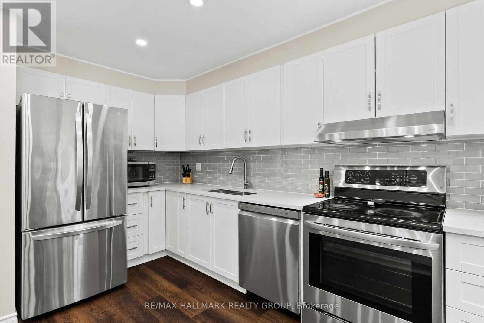 41d Fable Street, Ottawa, Ontario  K2J 3K4 - Photo 18 - X12385460