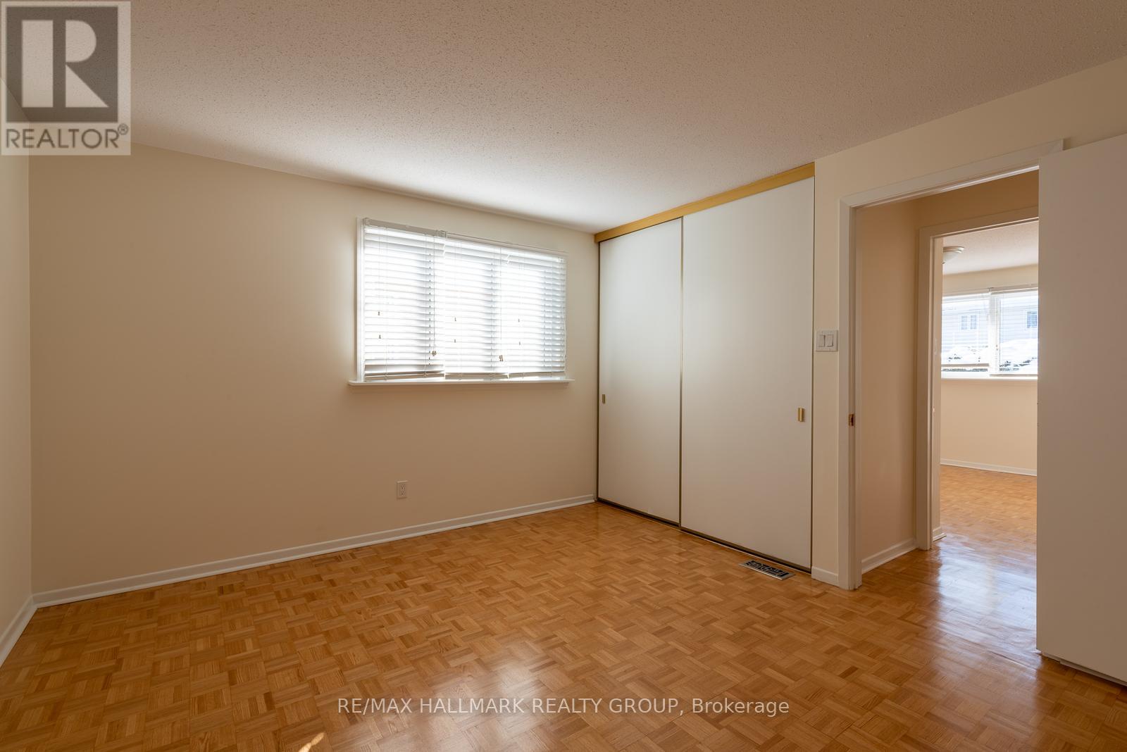 2429 Ogilvie Road, Ottawa, Ontario  K1J 7N3 - Photo 12 - X12385487