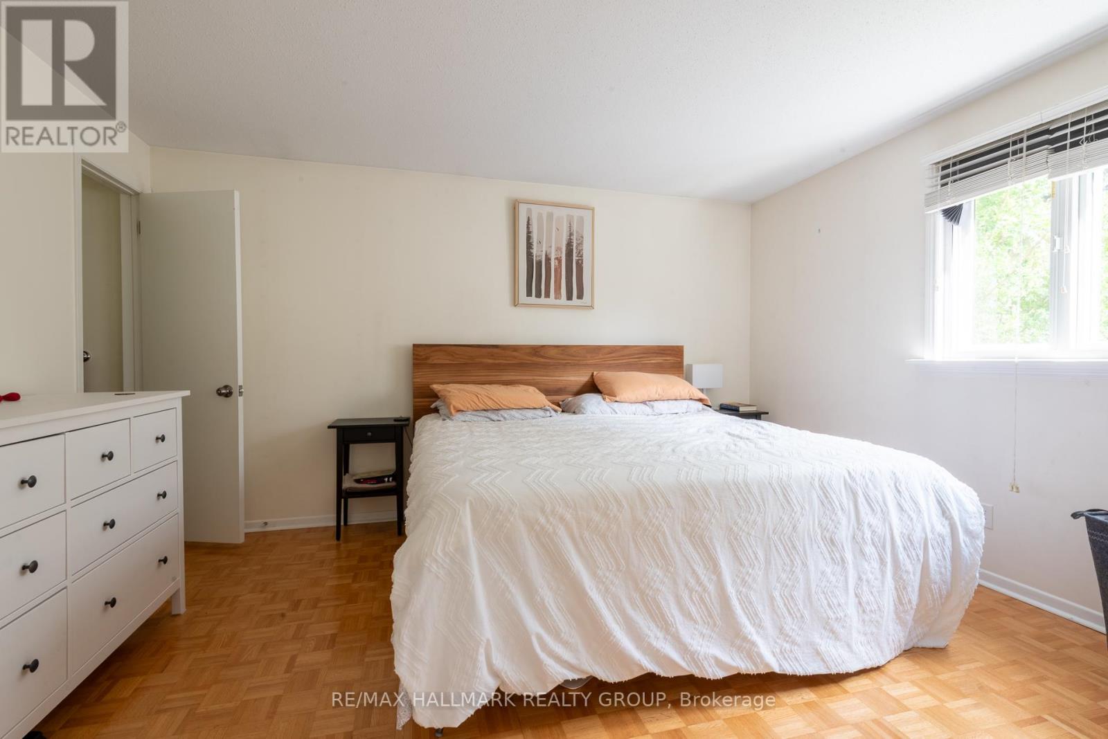 2429 Ogilvie Road, Ottawa, Ontario  K1J 7N3 - Photo 15 - X12385487