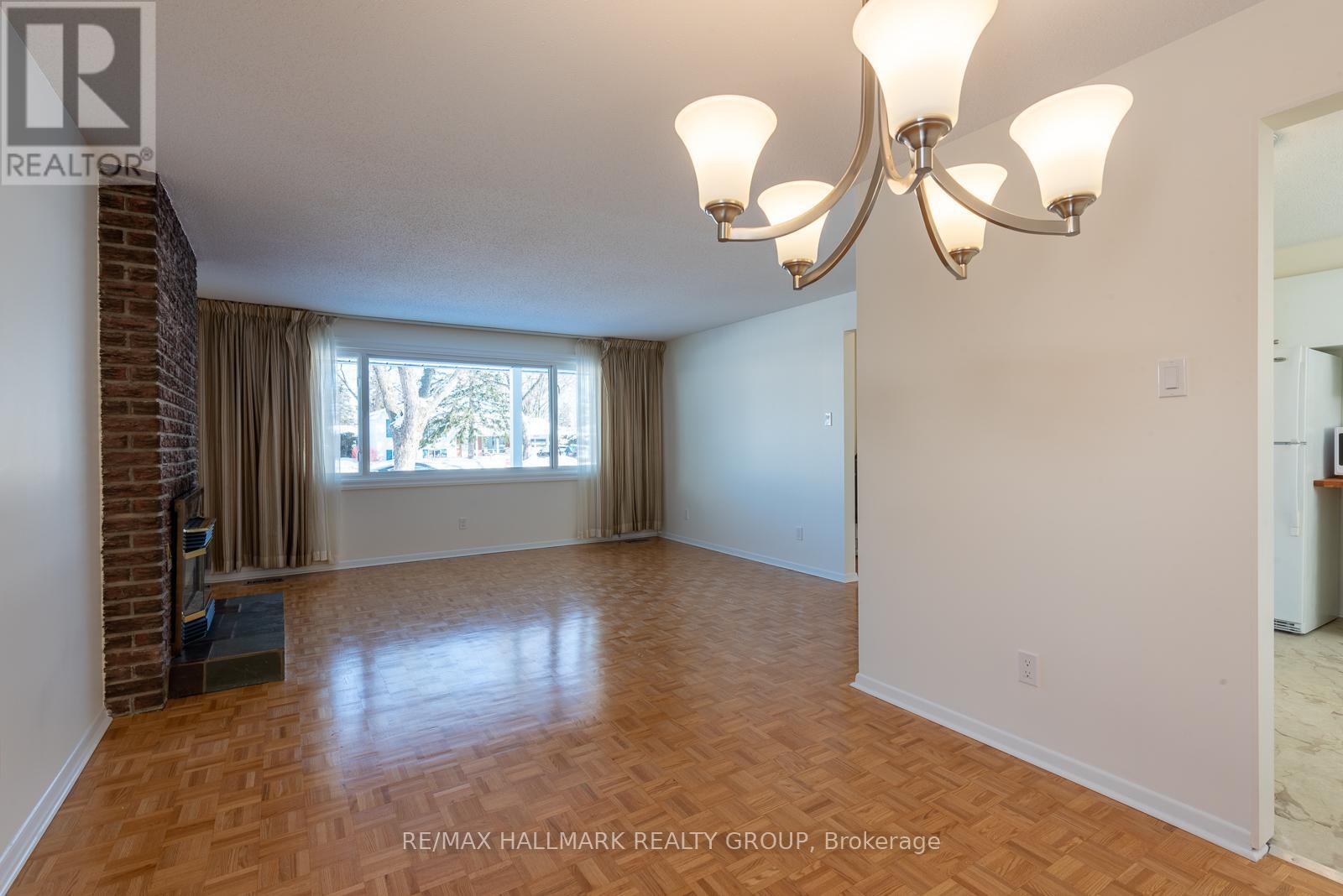2429 Ogilvie Road, Ottawa, Ontario  K1J 7N3 - Photo 9 - X12385487